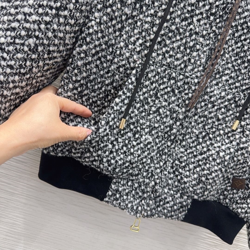 l0vis Vvtt0n outwear